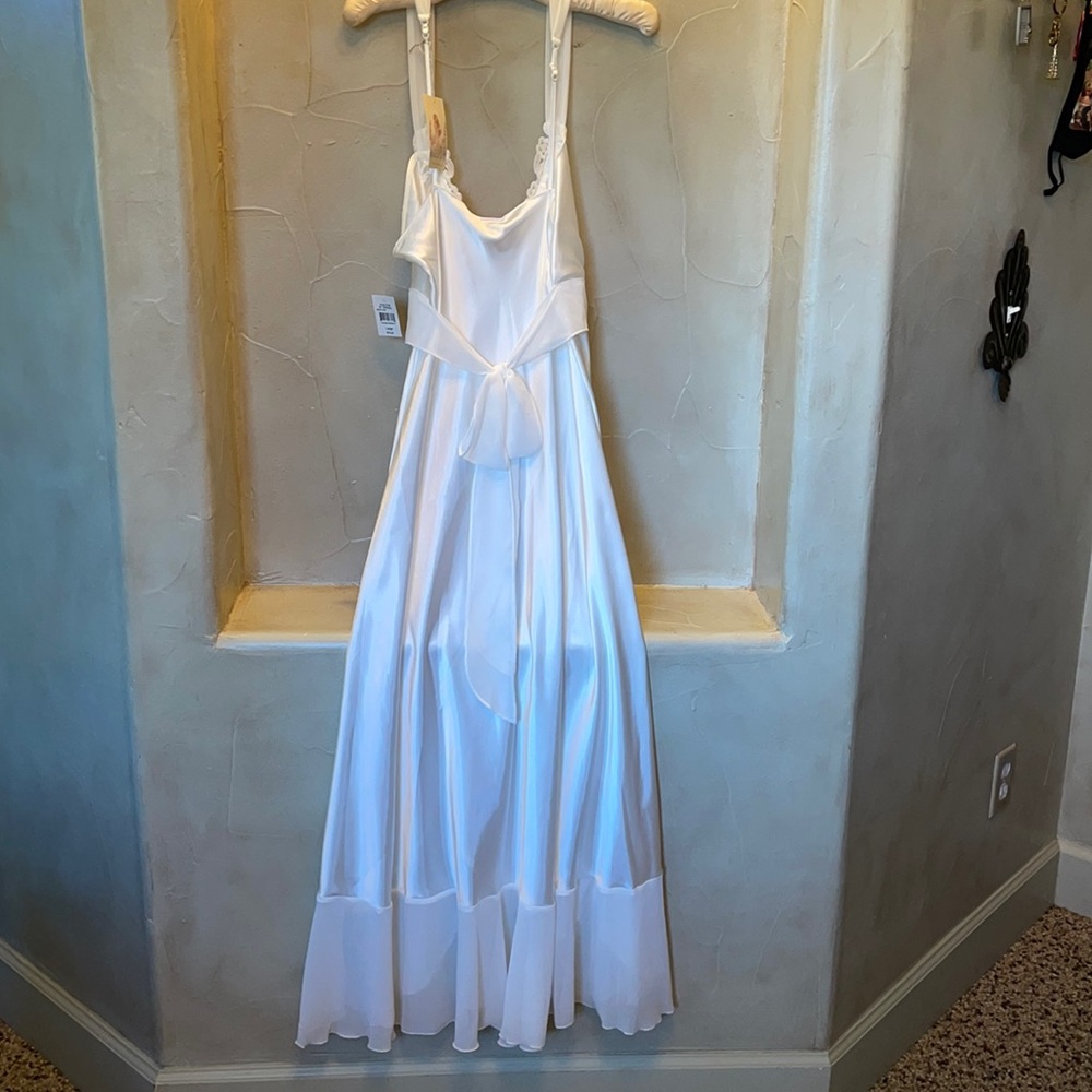In Bloom By Jonquil Size Large - Picture 2 of 13